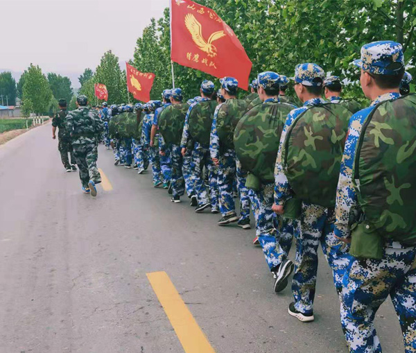 軍營(yíng)體驗(yàn)